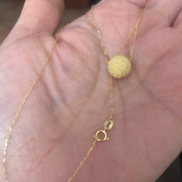 Dainty/lightweight Necklace in 18K Saudi gold - Picture 4 of 4